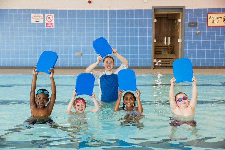 How to Teach Your Child to Swim: A Complete ParentÃƒÂ¢Ã¢â€šÂ¬Ã¢â€žÂ¢s Guide
